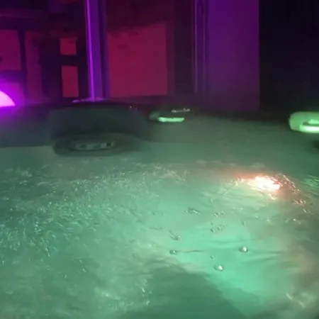 La De Charme Du Mas De La Fontaine De Jonquier Avec Privatif
