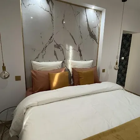 La De Charme Du Mas De La Fontaine De Jonquier Avec Privatif Bed & Breakfast *